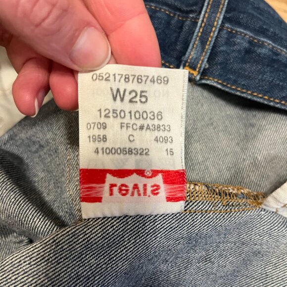 Levi's 501 Original Fit Jeans - W25 L31 - Straight Leg - Picture 10 of 13